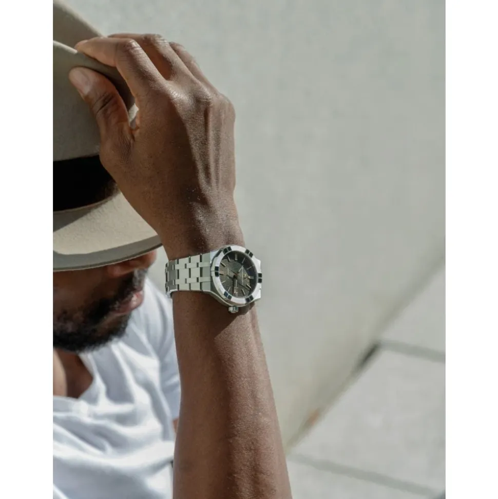AIKON Automatic Date 42mm