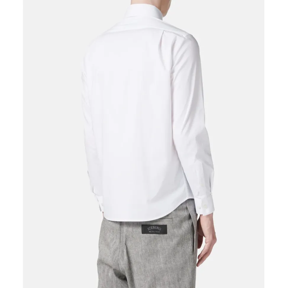 Biała koszula z długim rękawem o kroju slim fit
