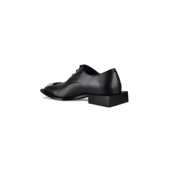 Buty Derby