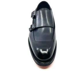 Buty na platformie z podwójną klamrą