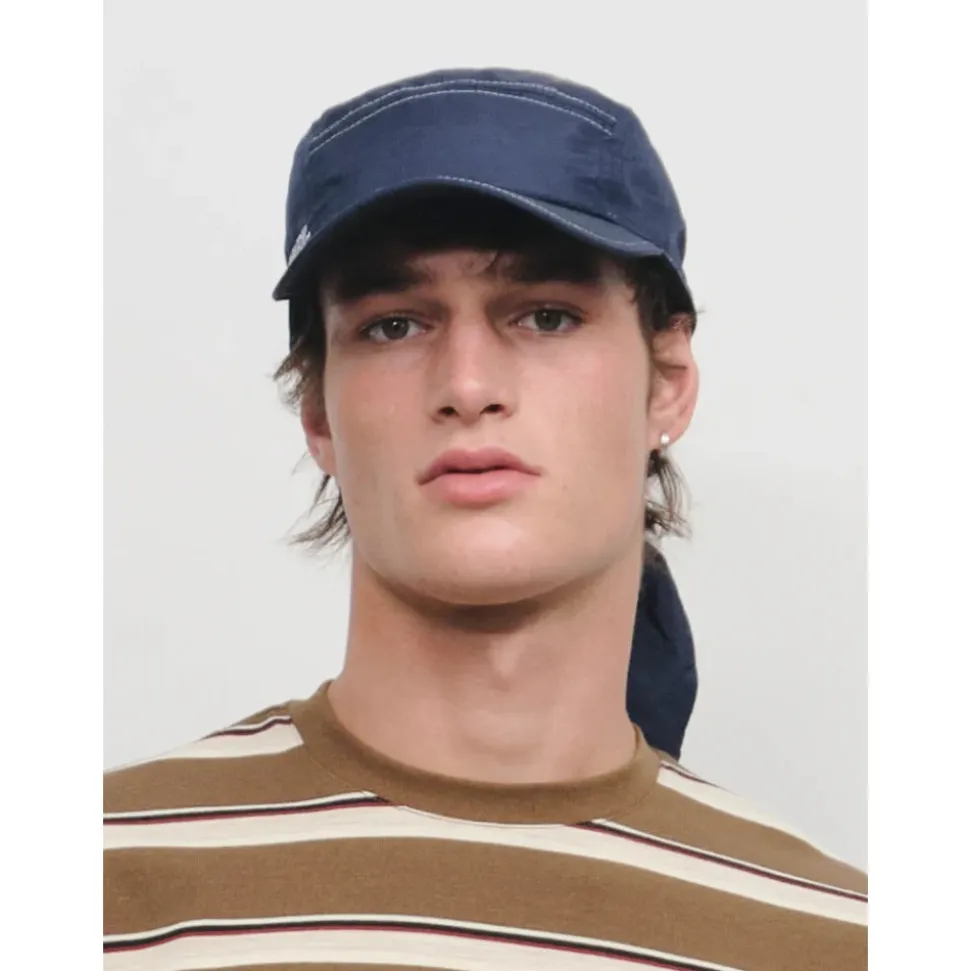 Caps