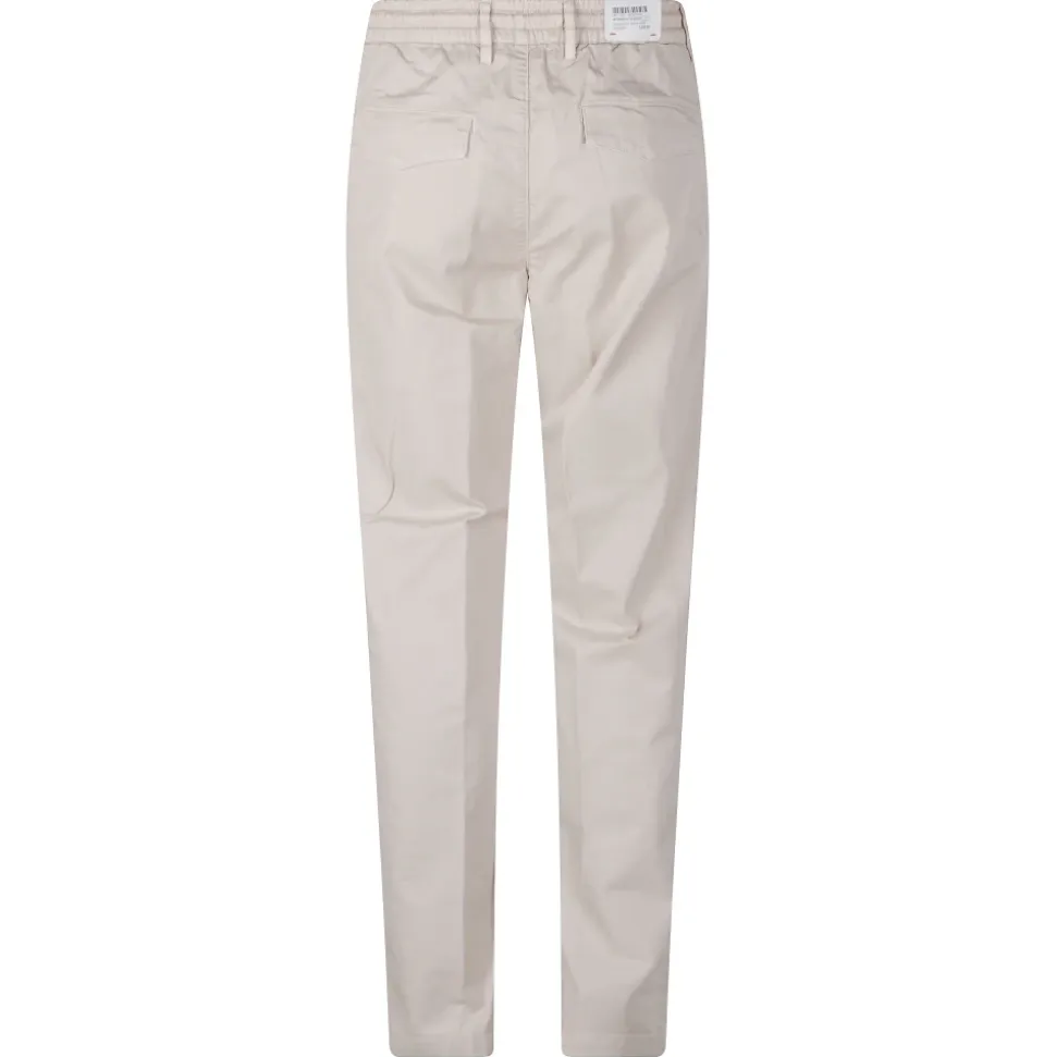 Chinos