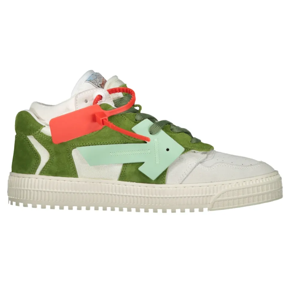Codzienne sznurowane sneakersy z ozdobną zawieszką z logo