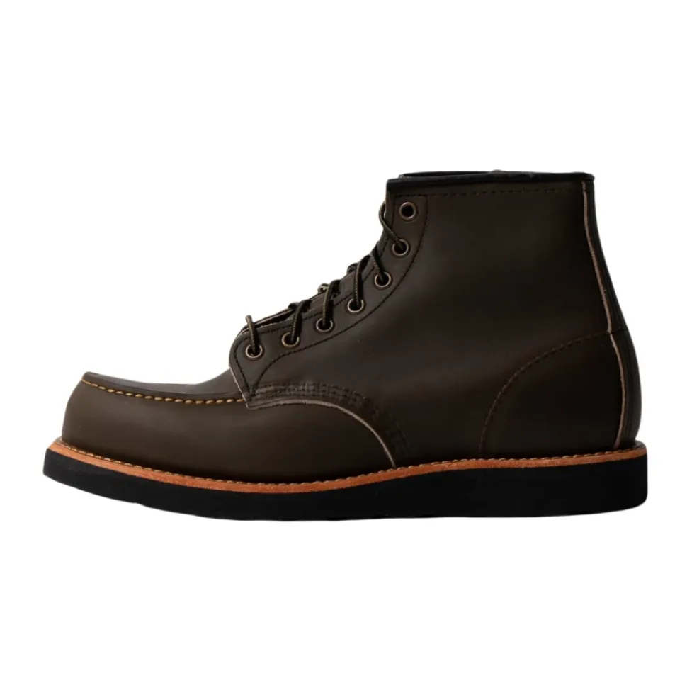 Klasyczne buty Alpine Moc
