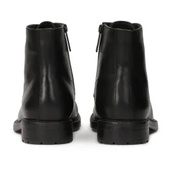 Klasyczne czarne buty męskie w stylu casual