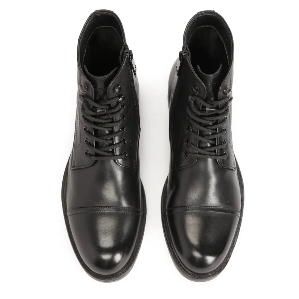 Klasyczne czarne buty męskie w stylu casual