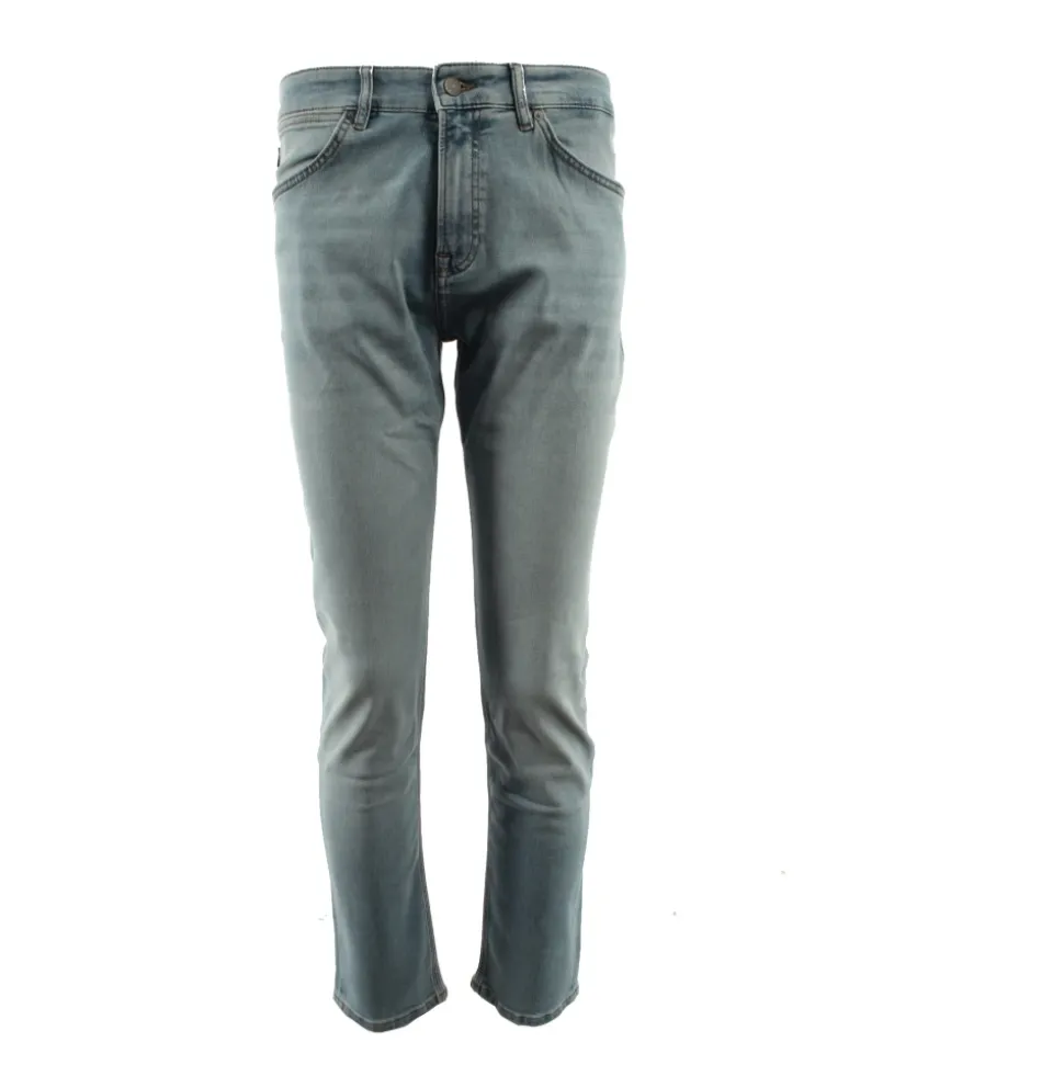Onyx Slim Taper Jeans