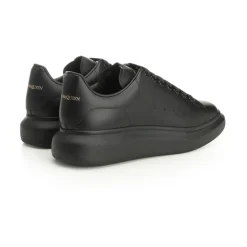 Oversized Sneaker