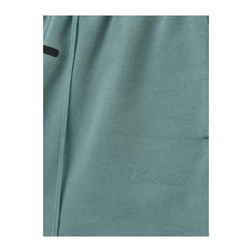Signature Classic Short