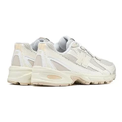 740 Sneakers
