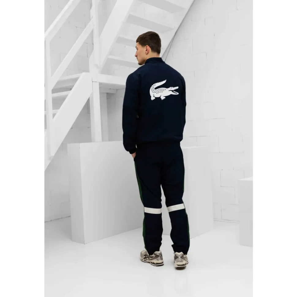 Sportowy dres z nadrukiem
