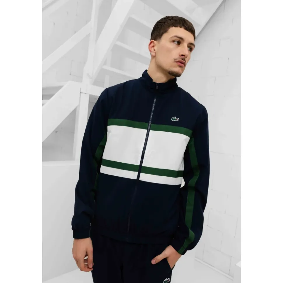 Sportowy dres z nadrukiem