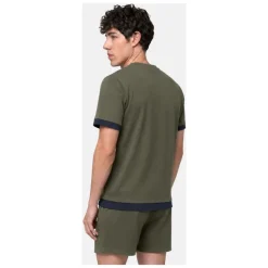 T-shirt + Spodenki