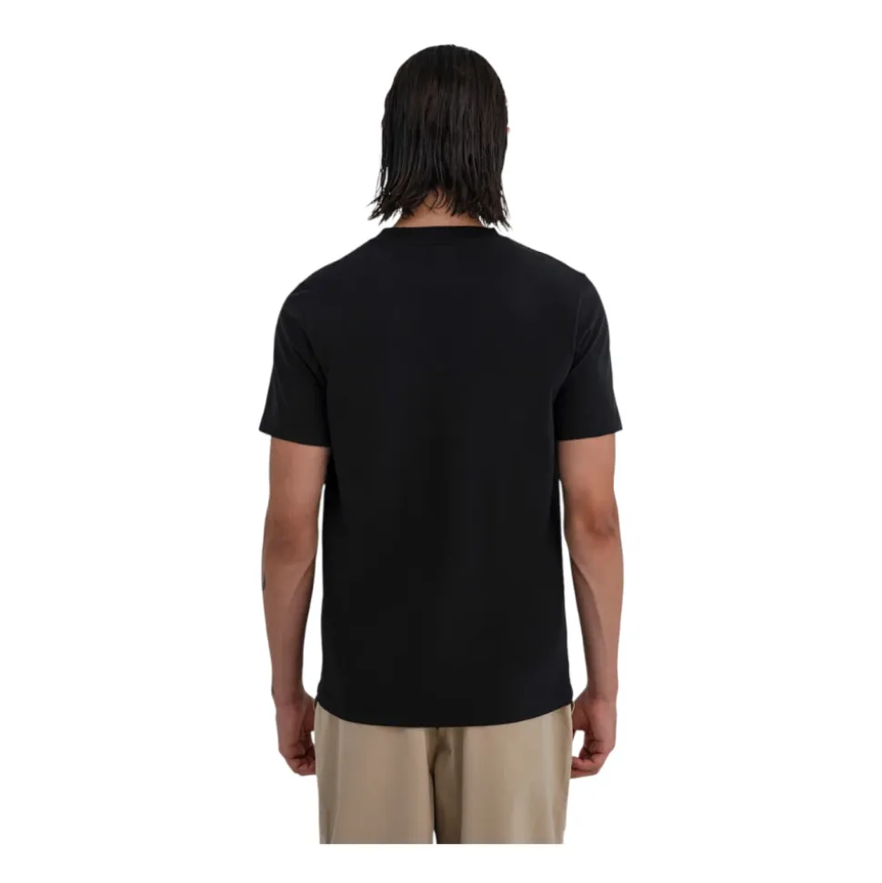 T-shirt Tug