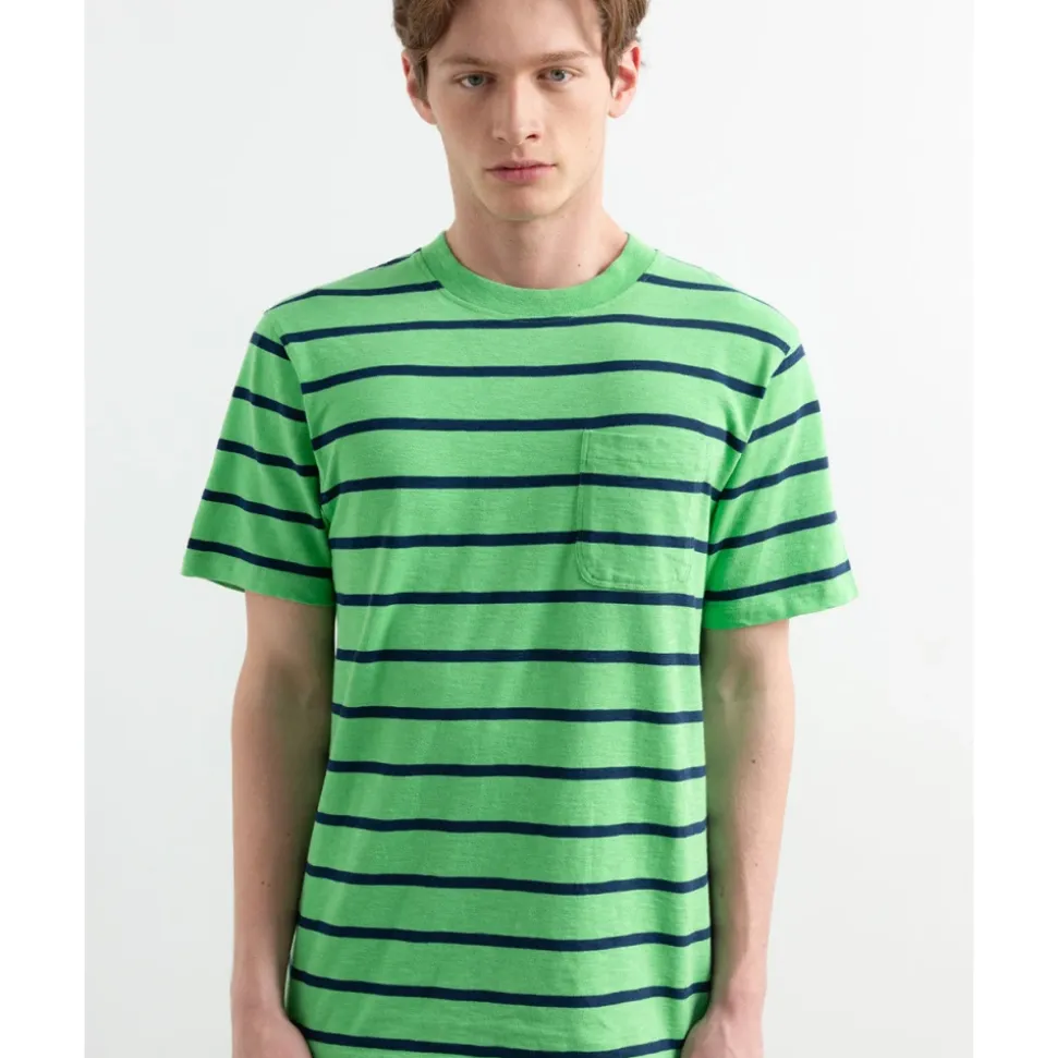 T-shirty