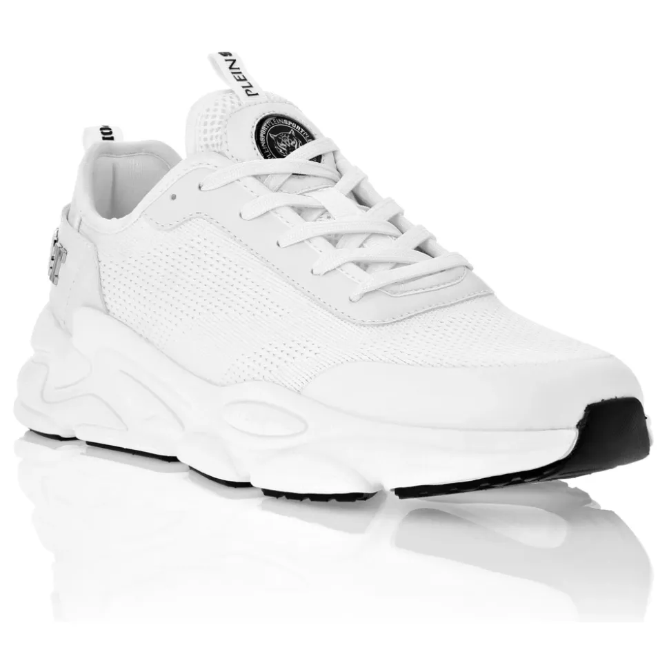UADS Low-Top Sneakers