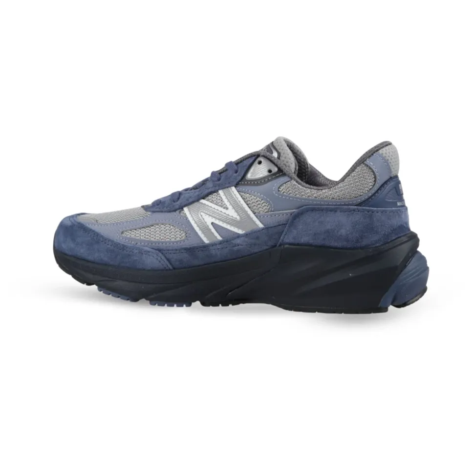 990v6 Sneakers
