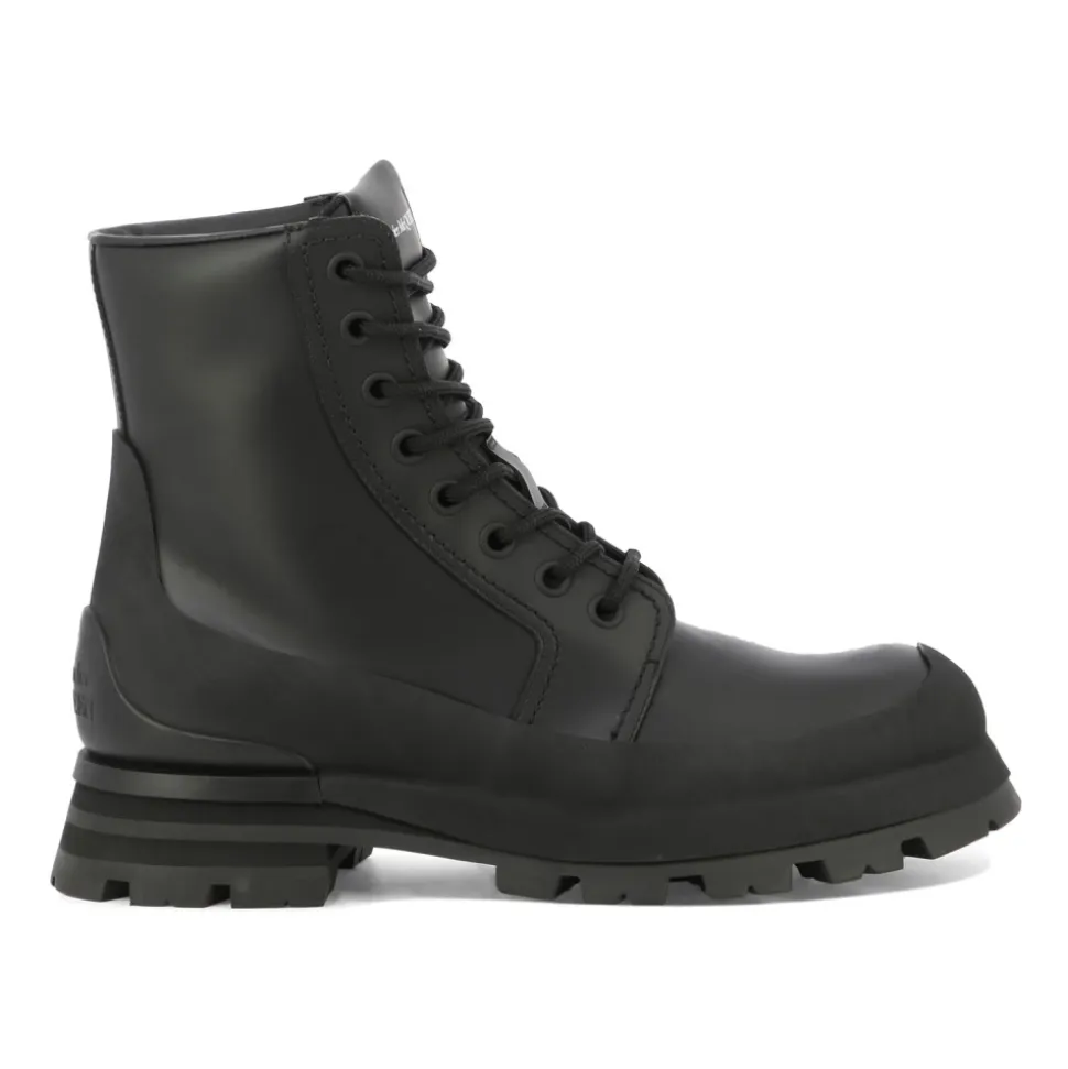 Wander Ankle Boots